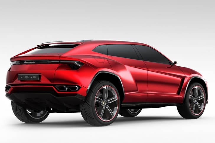 2017 Lamborghini Urus SUV image gallery
